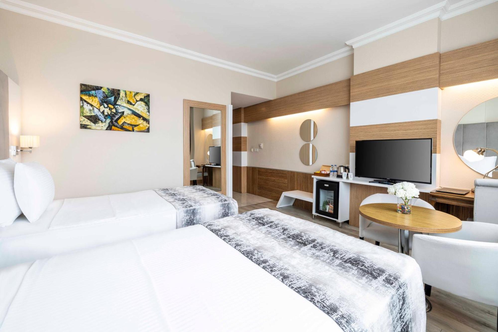 Elite Hotel Dragos Istanbul Bagian luar foto