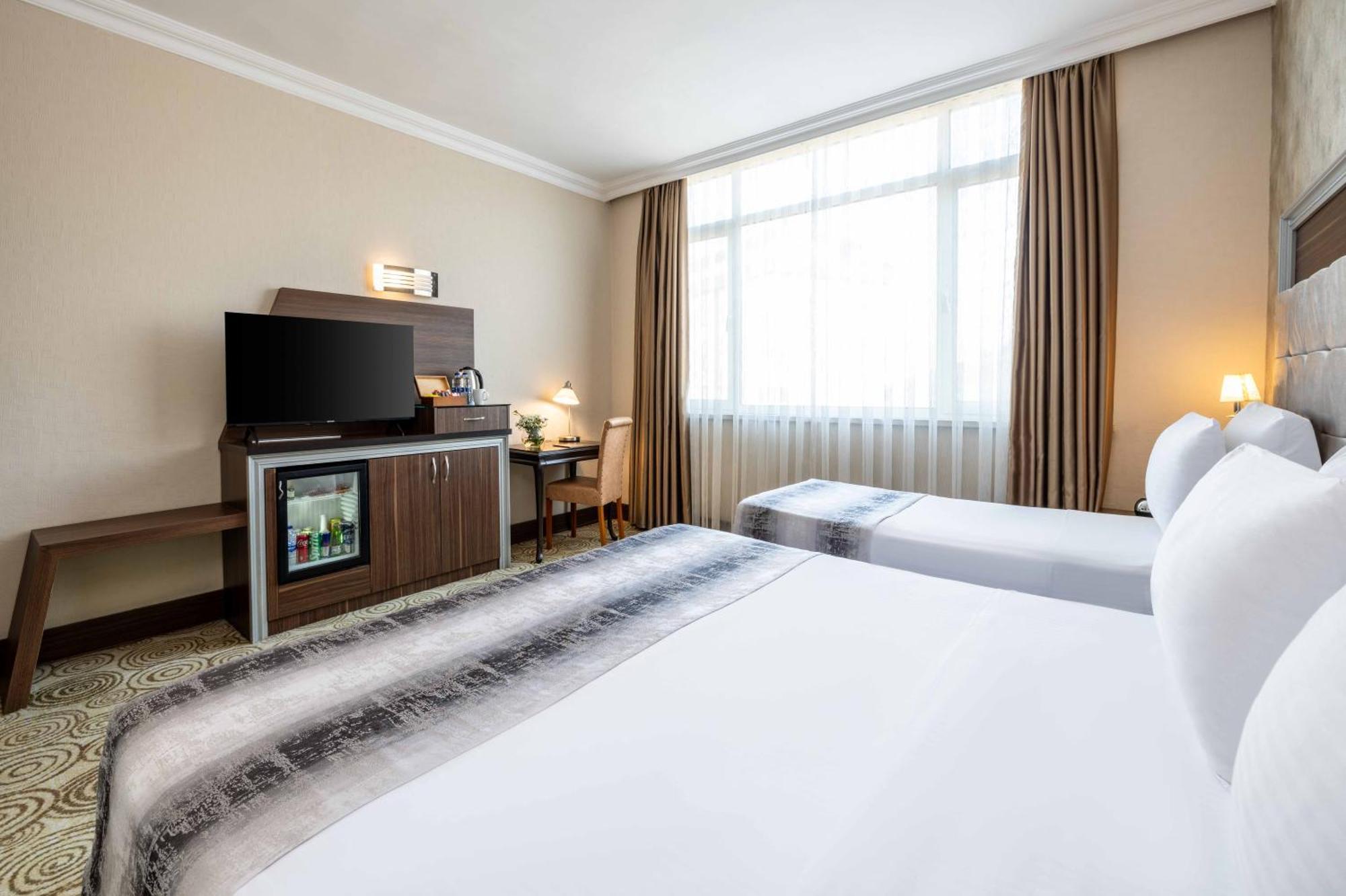 Elite Hotel Dragos Istanbul Bagian luar foto